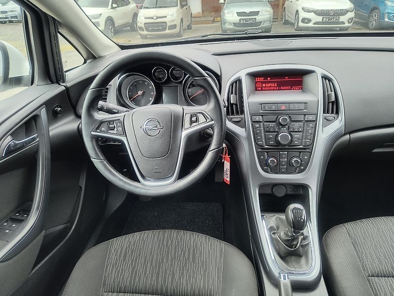 Opel Astra (2016) 1.6 88KW/AC/PDC/TEMPOMAT/DO/PC - fotka 24 z 51