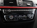 BMW Řada 3 (2018) Sport Line 320d xDrive GT - náhled 13
