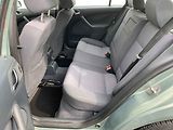 Škoda Octavia (2002) 1.6i, 2.maj,ČR, Elegance, TZ - náhled 10