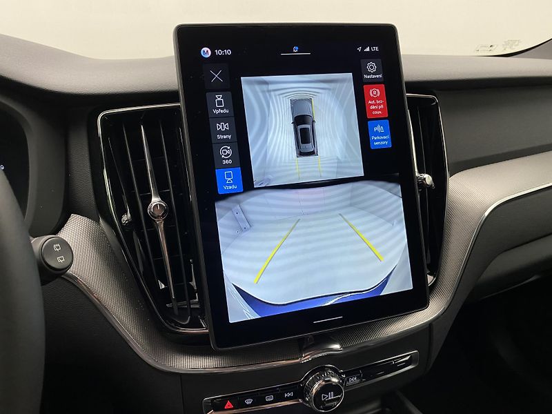 Volvo XC60 T8 AWD RECHARGE BLACK EDITION - fotka 58 z 63