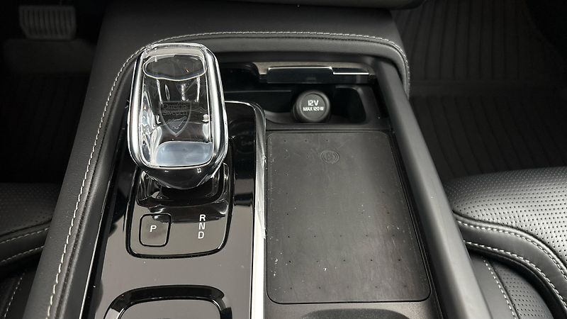 Volvo XC90 2.0 B5 AUT AWD Inscription - fotka 25 z 33