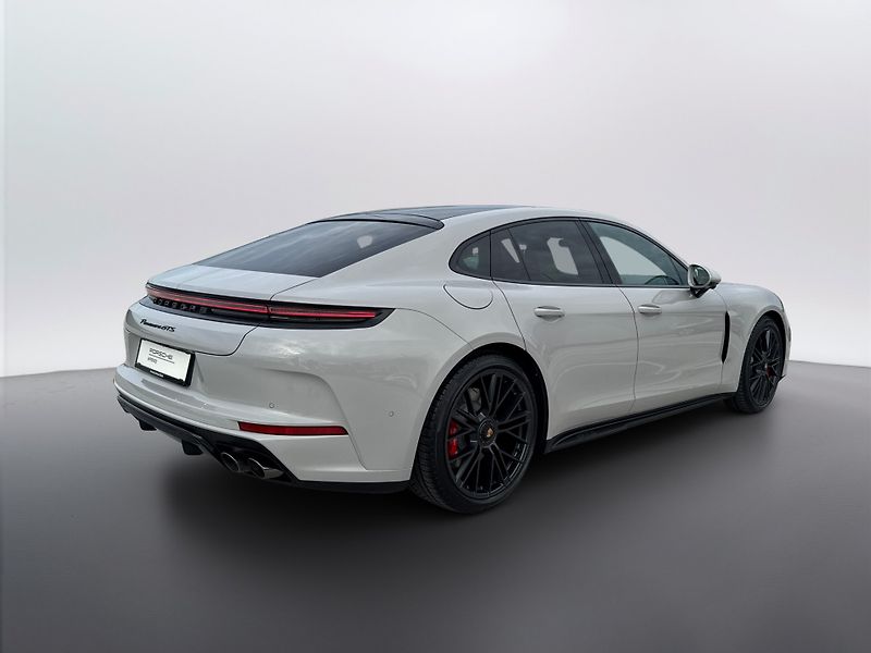 Porsche Panamera GTS - fotka 7 z 30