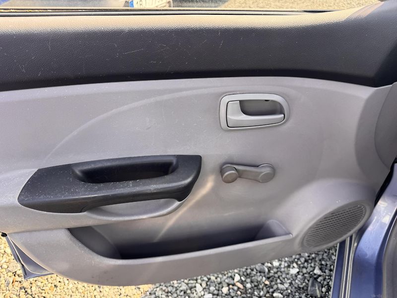 Kia Picanto 1.0i, 45 kW,71 tis km,ČR - fotka 13 z 18