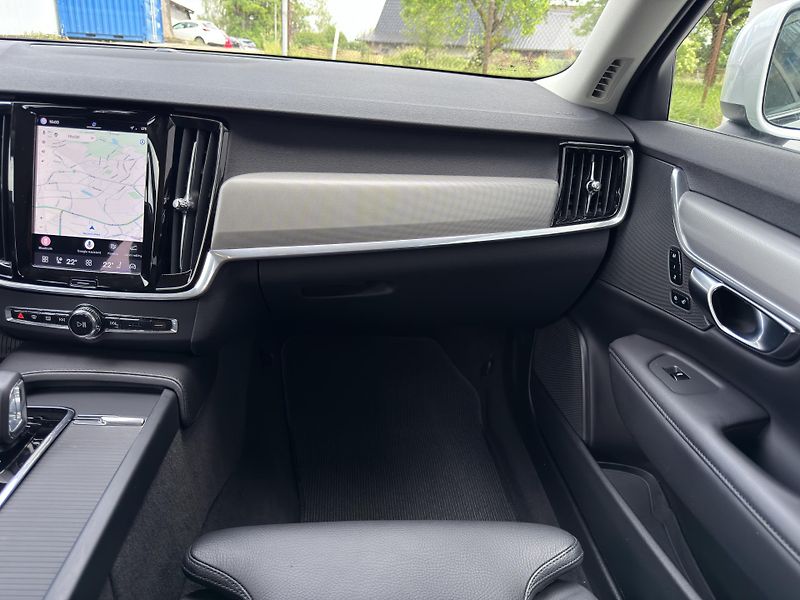 Volvo V90 CC B5 AWD (benzín) //REZERVACE - fotka 23 z 46