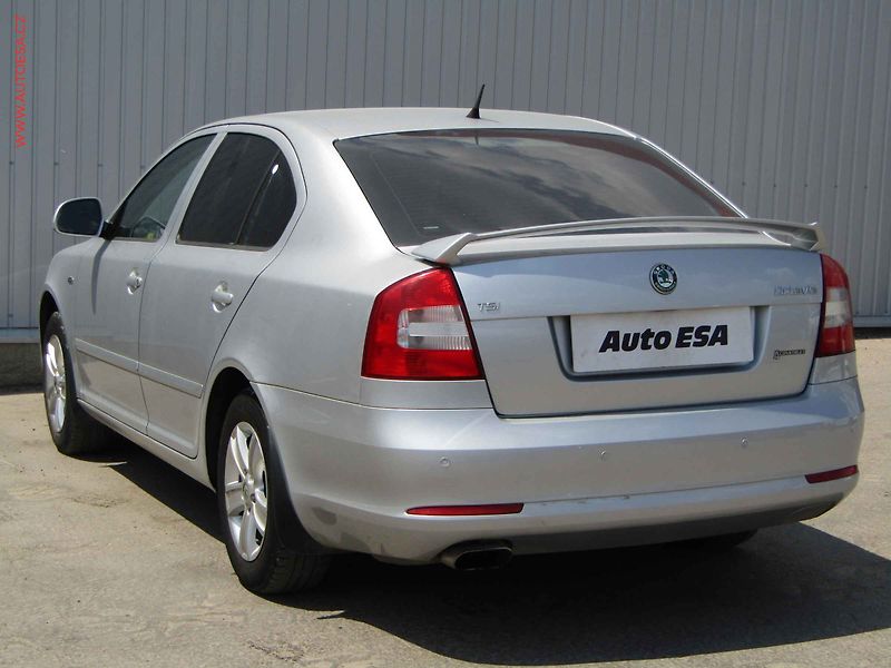 Škoda Octavia (2010) 1.2 TSi, ČR, AC, tempo - fotka 6 z 15