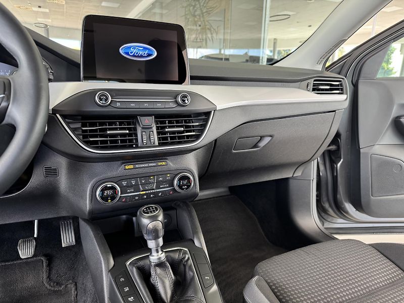 Ford Focus 1,5TDCi 88kW*Vyhř.Volant*Navi - fotka 20 z 33