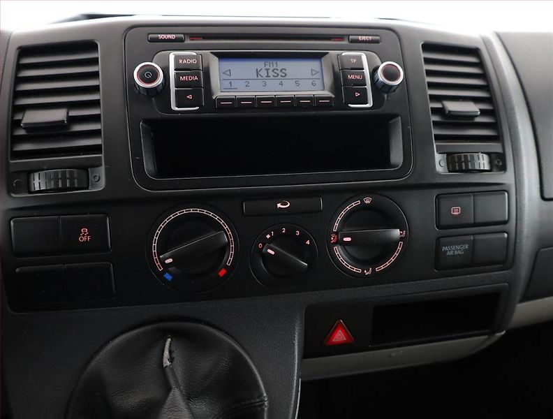 Volkswagen Transporter (2010) 2.0 TDI, 1Maj - fotka 8 z 12