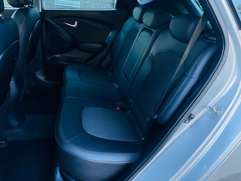 Hyundai ix35 2.0i MANUÁL VÝHŘEV SERVISKA - fotka 34 z 45