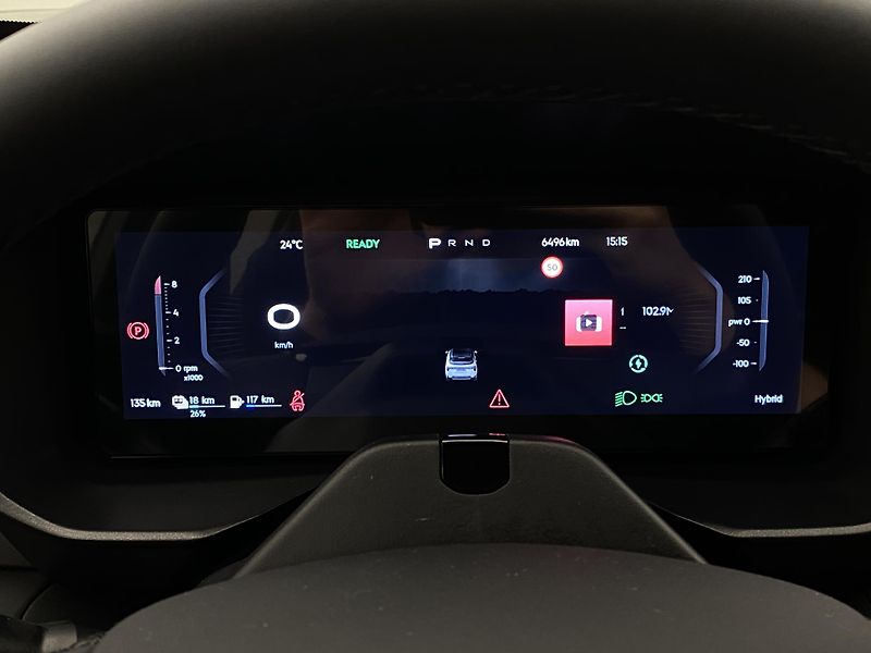 Lynk & Co 01 (2025) CORE PHEV AUT CZ 1.maj - fotka 9 z 90