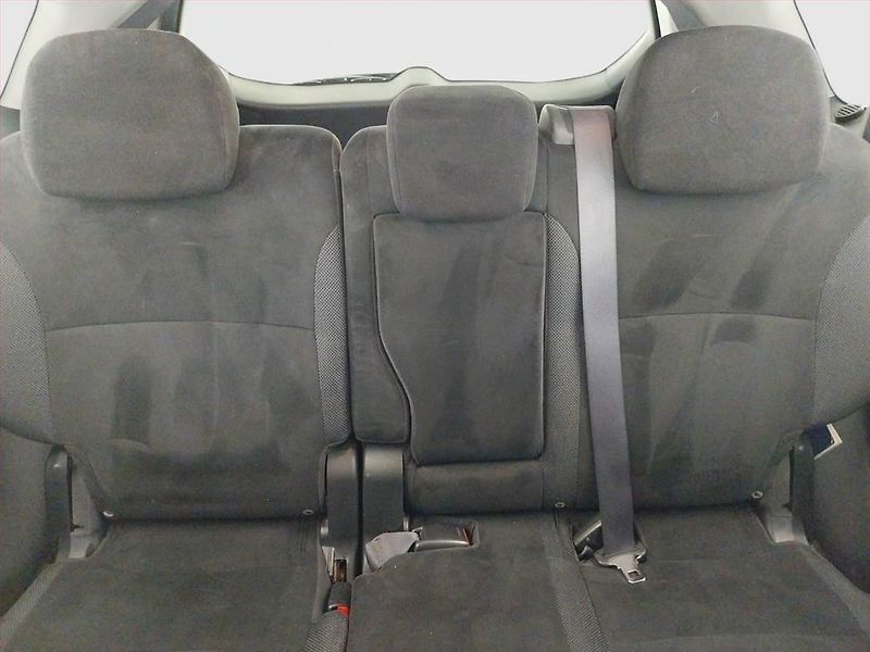 Mitsubishi Outlander (2007) 2.0 DI-D, 4X4, 7 míst - fotka 10 z 20
