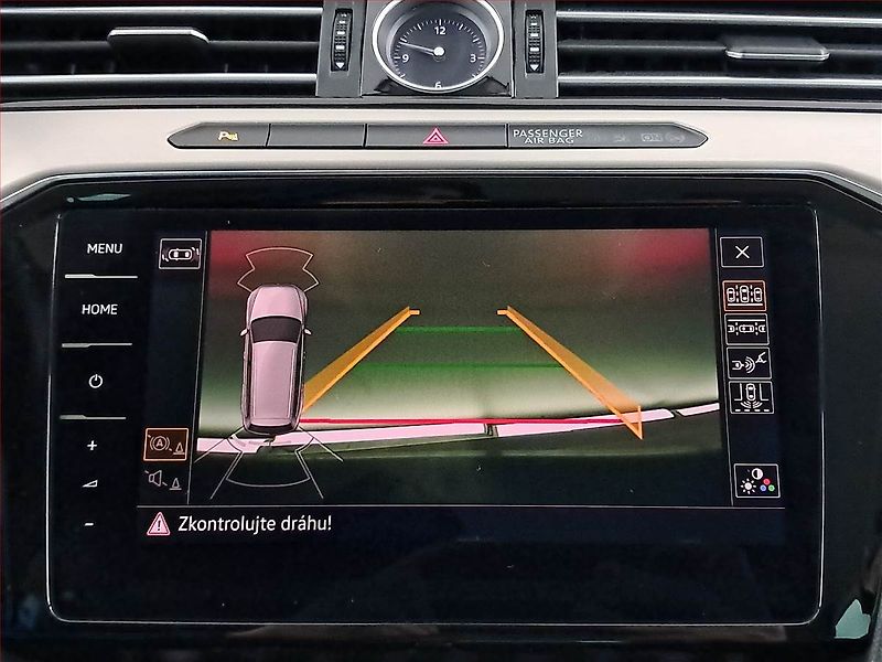 Volkswagen Passat (2018) Highline 2.0 TDI, 4X4 - fotka 17 z 26