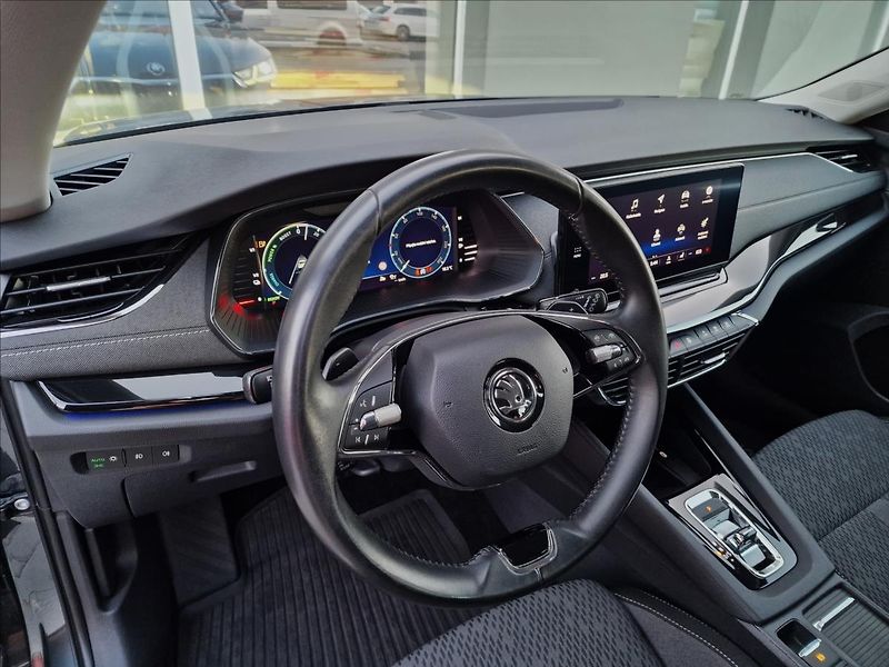 Škoda Octavia 1.4 TSI iV 150kW DSG Style,ČR - fotka 20 z 48
