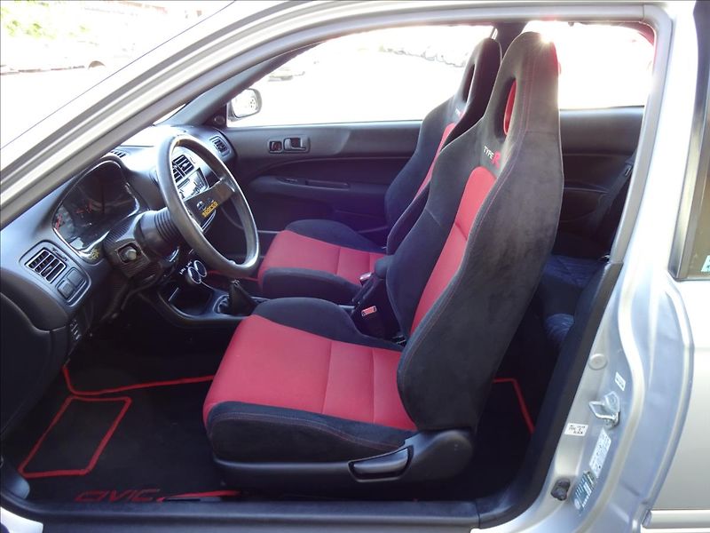 Honda Civic 1,6VTI 118kW - fotka 18 z 51