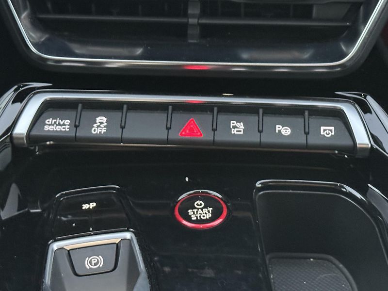 Audi e-tron GT Quattro HUD 360 Vzduch SoH 91% - fotka 14 z 32
