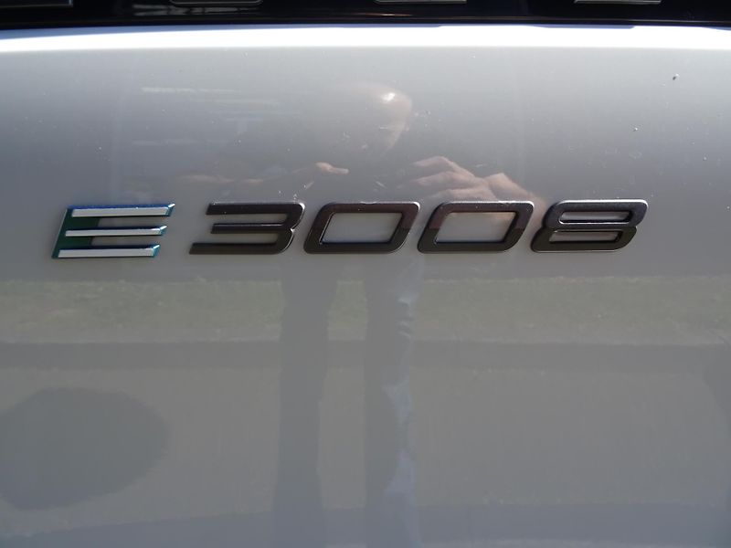 Peugeot 3008 (2026) GT Elektromotor 157kW / 210k - fotka 50 z 51