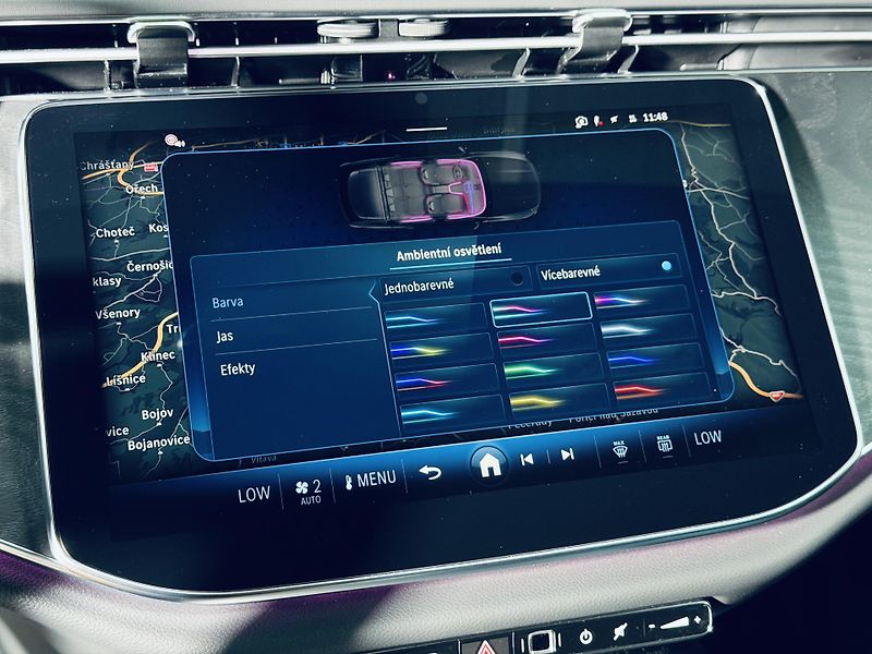 Mercedes-Benz Třídy E (2025) 220d*AMG*360*REZERVACE* - fotka 24 z 37