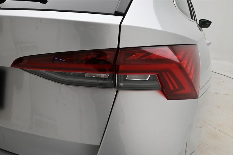 Škoda Octavia 2,0 TDI 110 kW DSG STYLE Záruk - fotka 30 z 31