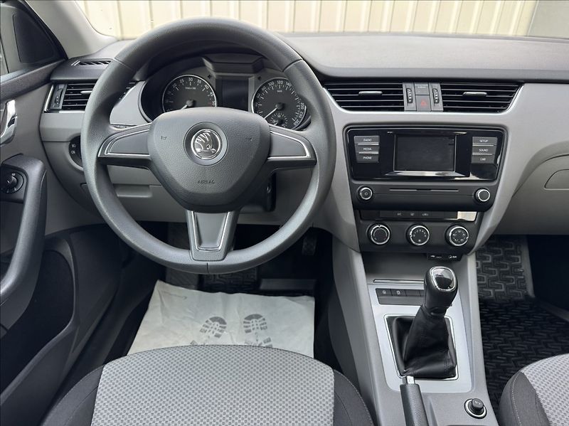 Škoda Octavia 1,6 TDI 81kW 2.maj. původ ČR - fotka 29 z 50