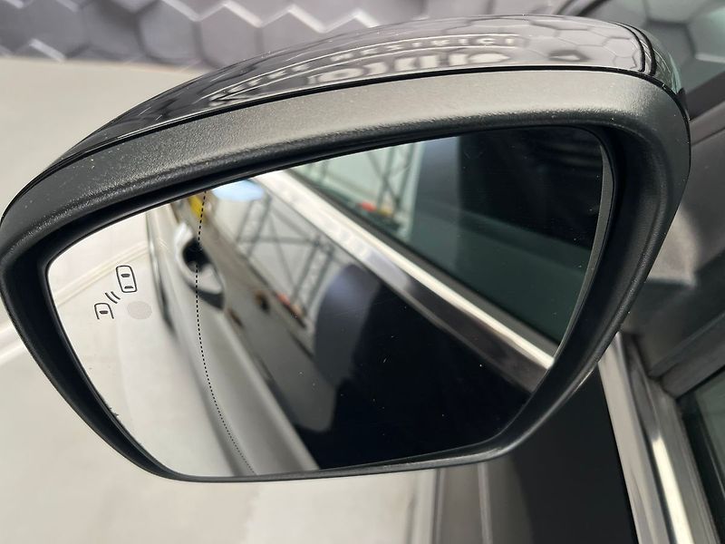 Ford S-MAX 2.5 Duratec HEV TITANIUM - fotka 48 z 64