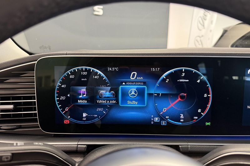 Mercedes-Benz GLS (2019) GLS 400d 4Matic AMG Line - fotka 57 z 111