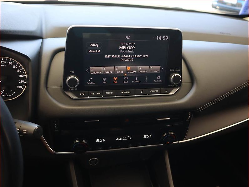 Nissan Qashqai (2022) Acenta 1.3 DIG-T - fotka 12 z 20