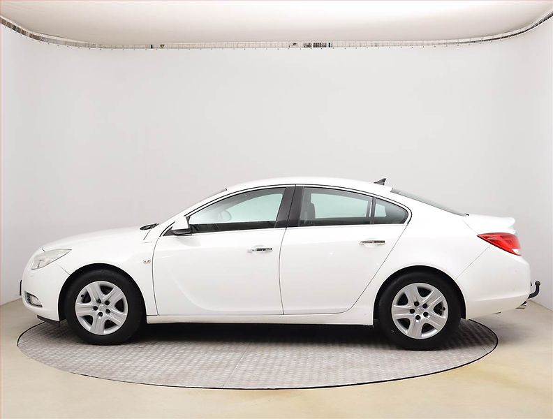 Opel Insignia (2009) 2.0 CDTI, Automat, Tempomat - fotka 3 z 18