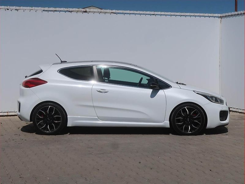 Kia Pro_Ceed (2013) GT 1.6 T-GDI, Serv.kniha, Kůže - fotka 6 z 14
