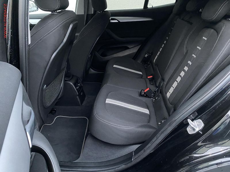 BMW X2 (2020) 1.5T sDrive18i, LED, navi - fotka 10 z 19
