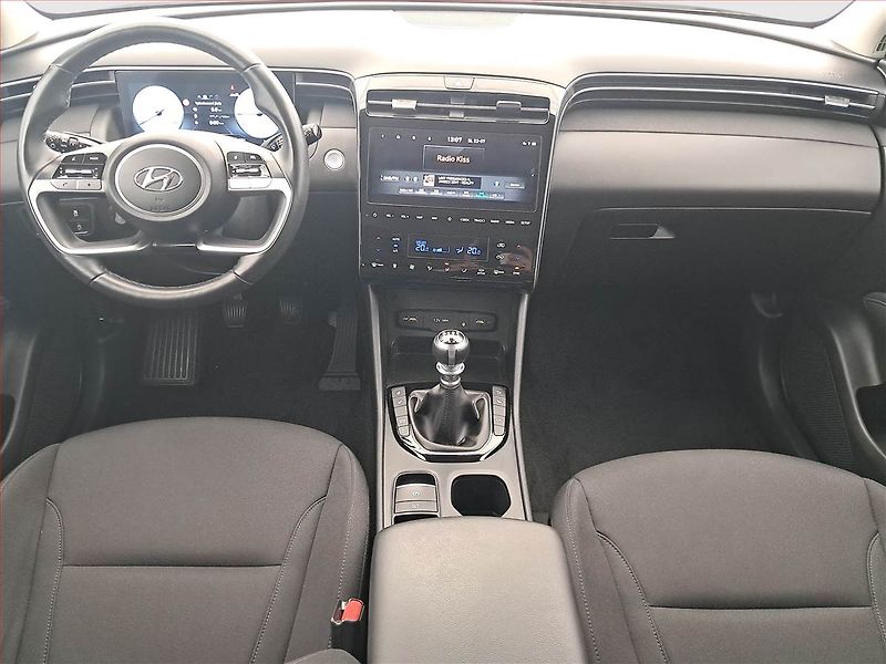 Hyundai Tucson (2023) 1.6 T-GDI - fotka 8 z 17
