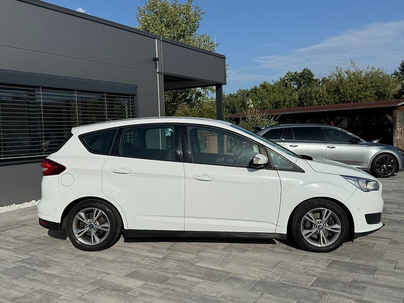 Ford C-MAX (2017) 1,5 Eco Boost 110 Kw Automat - fotka 4 z 35