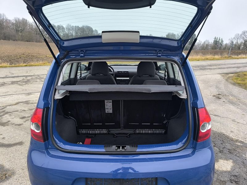 Volkswagen Fox (2006) 1.2 DOLOŽENÉ KM, 1.MAJITEL - fotka 11 z 20