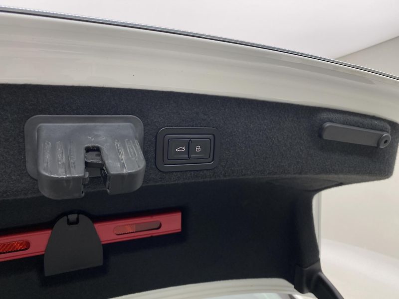 Audi A6 3.0TDI QUATTRO AUT CZ - fotka 31 z 47