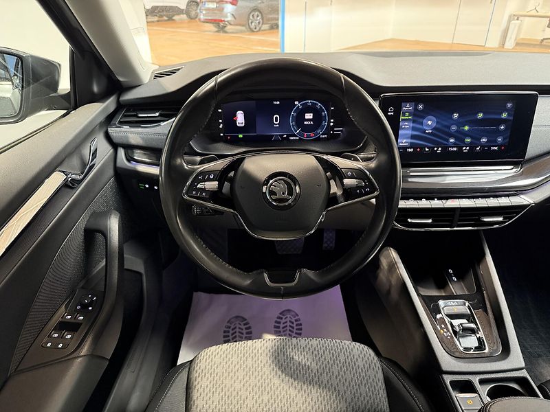 Škoda Octavia 2.0 TDI 110kW DSG Style Combi - fotka 6 z 14