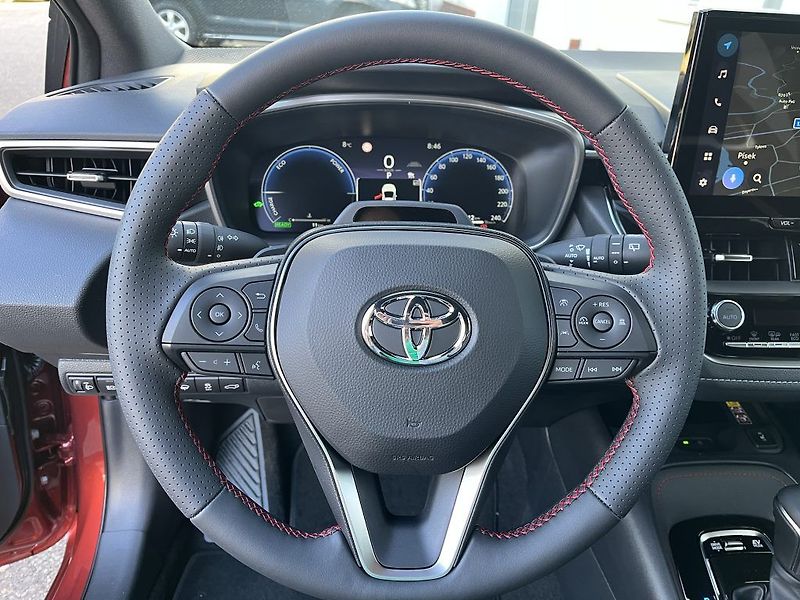 Toyota Corolla 2.0L HEV GR SPORT - fotka 12 z 29