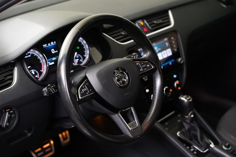 Škoda Octavia - fotka 14 z 27