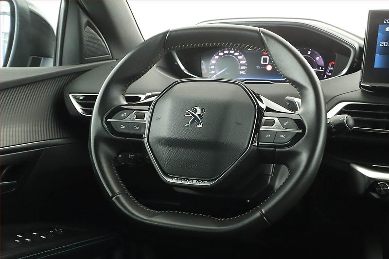 Peugeot 5008 (2024) Allure 1.5 BlueHDi - fotka 16 z 17