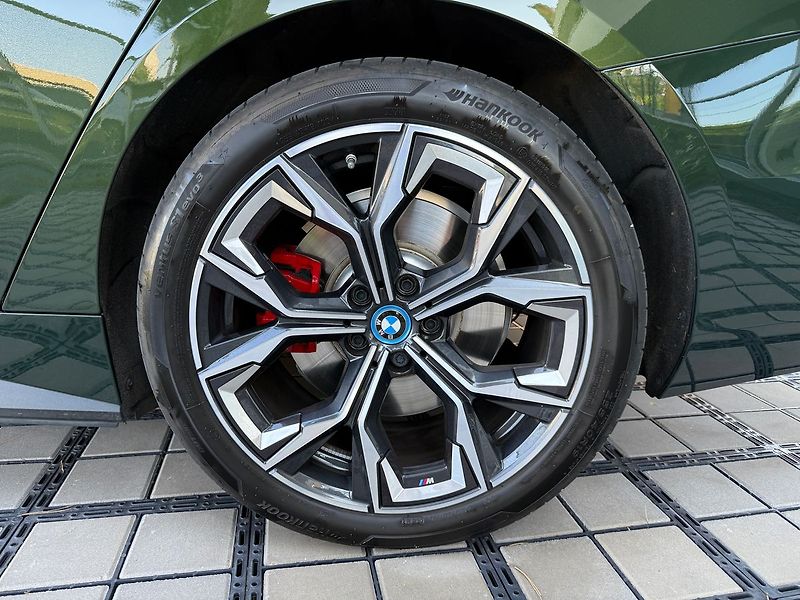 BMW Ostatní M50 HUD / H&K / Laser Light - fotka 9 z 43
