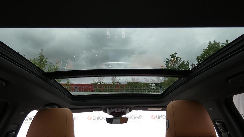 DS Automobiles DS7 Crossback 1.6 E-TENSE 4x4 Pluq-in Hybrid - fotka 22 z 25