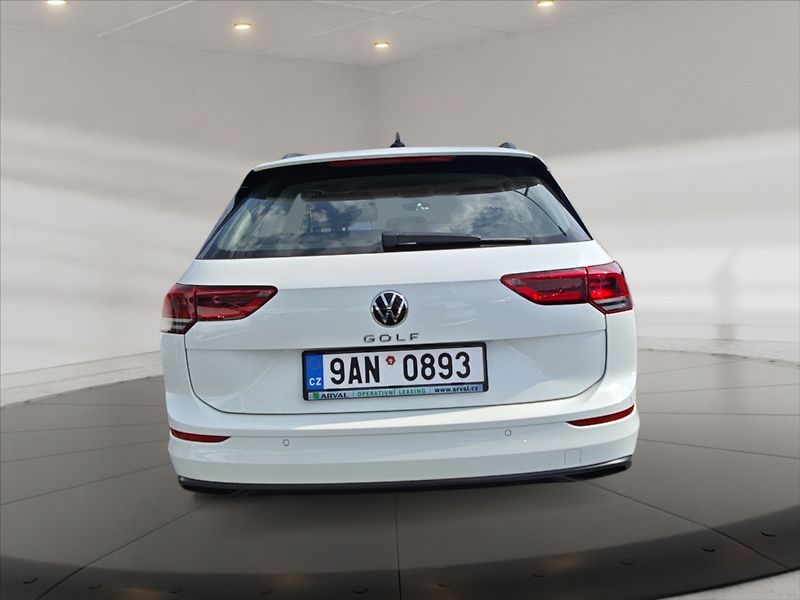 Volkswagen Golf 1,0 TSI 81 Life - fotka 4 z 11
