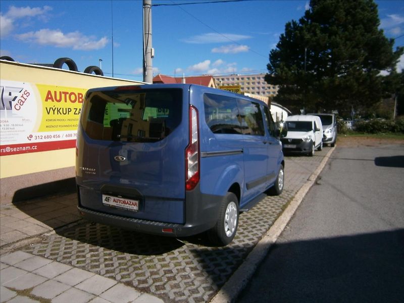 Ford Tourneo Custom 2,2 TDCi  TITANIUM - fotka 7 z 23