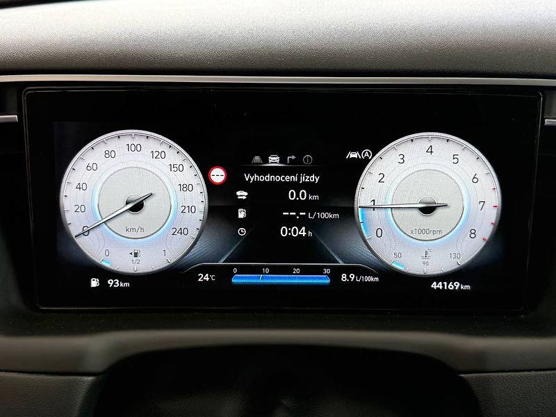 Hyundai Tucson (2021) 1.6 T-GDI 110 kW Smart 4x4 - fotka 11 z 24
