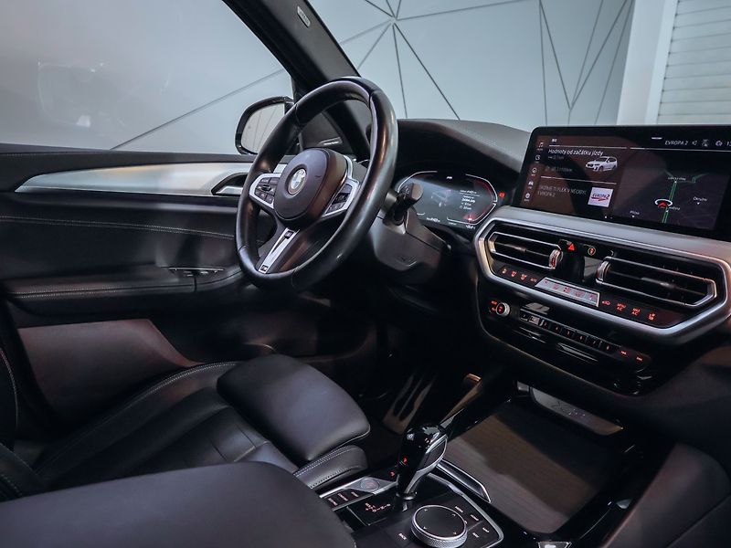 BMW X3 30d xDrive Mpaket - fotka 19 z 29