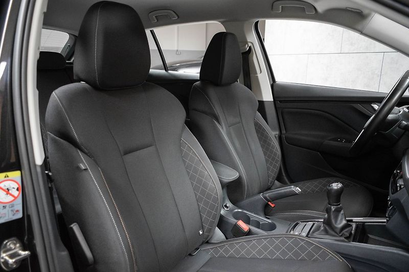 Škoda Scala 1.6 TDI 85kW ACC*Mirror Link* - fotka 11 z 32