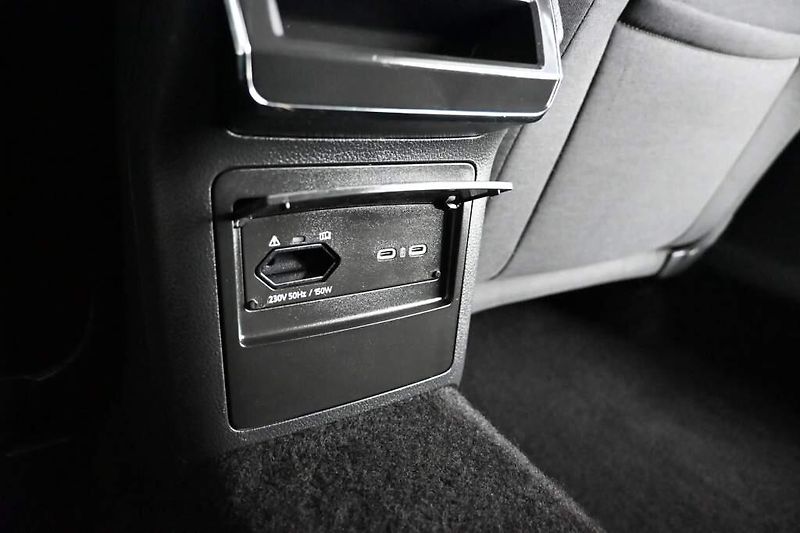 Škoda Superb (2022) 2.0 DSG LED ACC Virtual Tažné - fotka 27 z 35