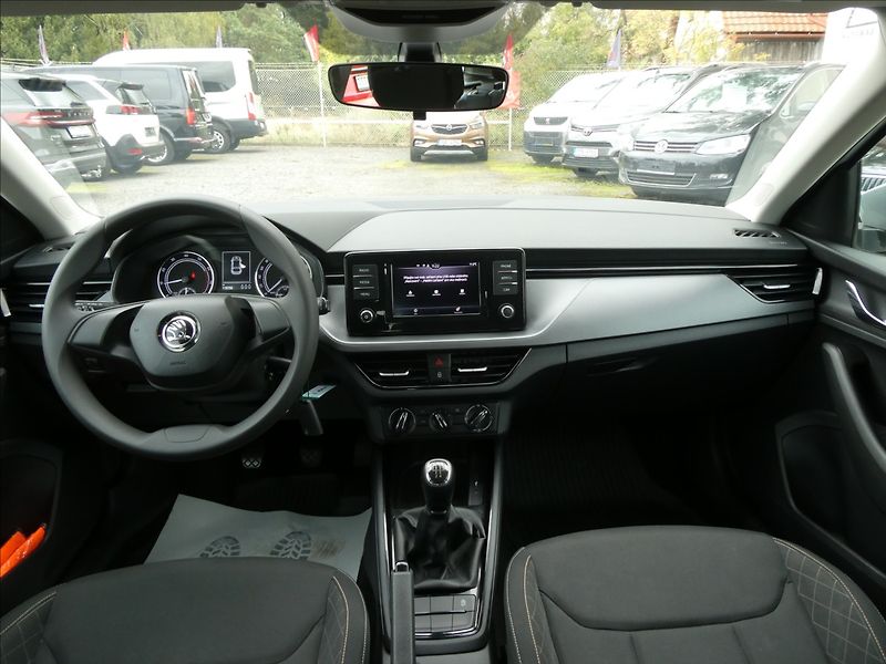 Škoda Scala 1,0 TSi 70kW ČR, DPH, klima - fotka 28 z 38