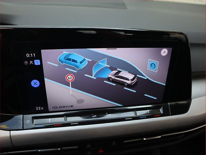 Volkswagen Golf (2021) Life 2.0 TDI, Automat, Navi - fotka 19 z 21
