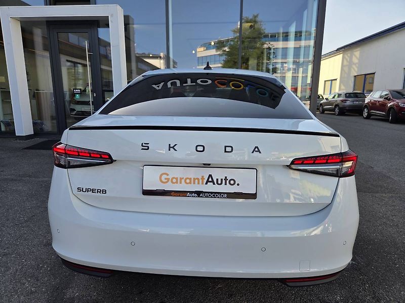 Škoda Superb (2026) 2.0 TDI Sportline - fotka 4 z 49