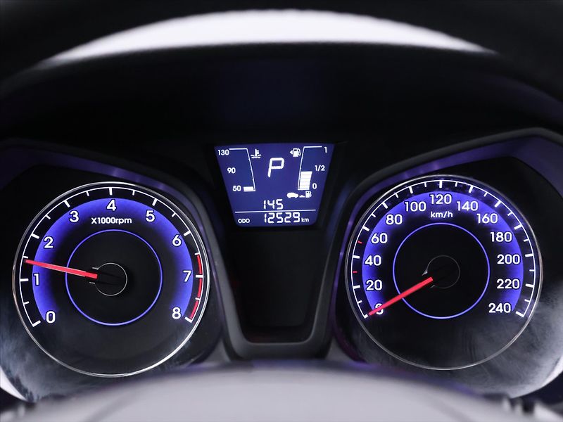 Hyundai ix20 1,6 CVVT 91kW Czech Klima - fotka 17 z 32