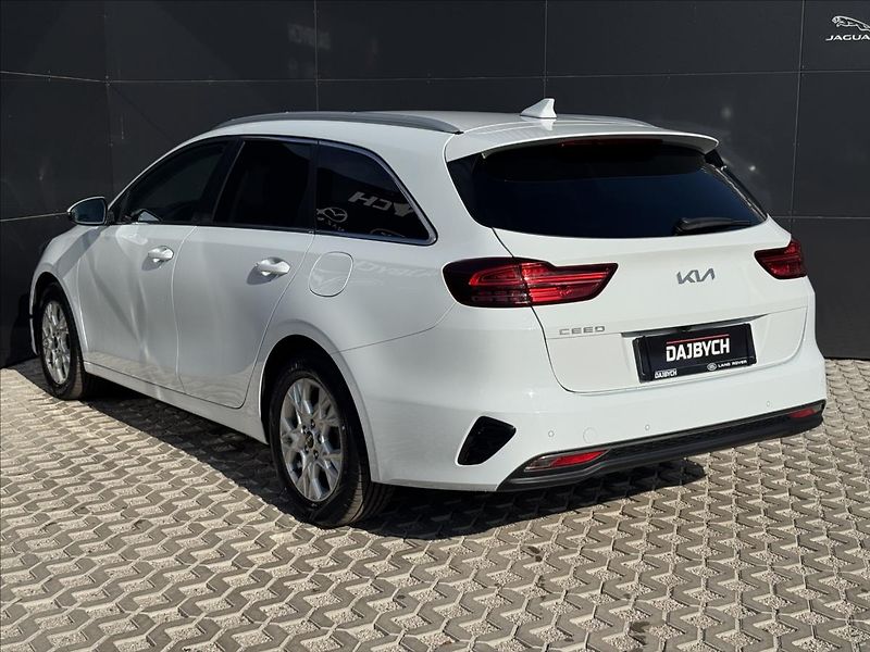 Kia Ceed 1,6 CRDI Exclusive ČR DPH - fotka 6 z 25
