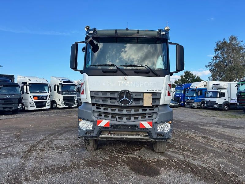 Mercedes-Benz Ostatní (2018) Arocs 3245K 8x4 Bordmatik  - fotka 5 z 16